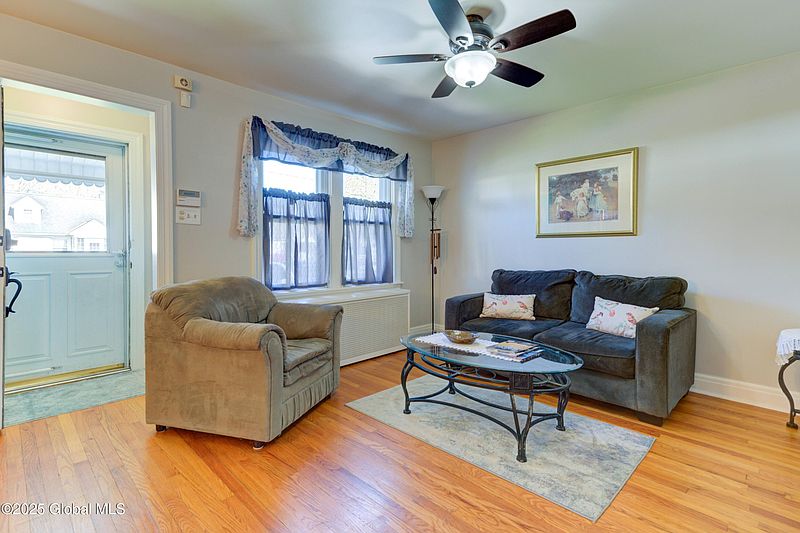 5th image of 1832 Van Cortland Street