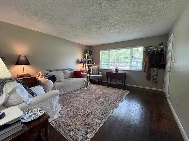 3740 Diane Ln #3740 — Photo 3