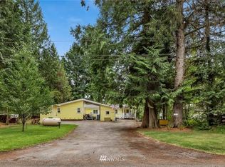 392 Sprague Valley Dr, Maple Falls, WA 98266