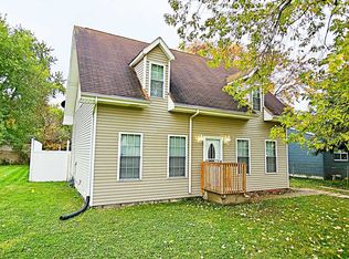 1429 Embassey Ln, Chicago Heights, IL 60411