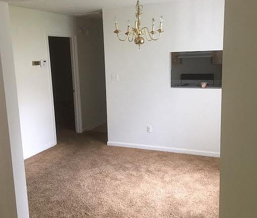 5th image of 2528 Chateau Ln