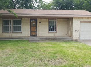 506 Lindsey St, Bowie, TX 76230