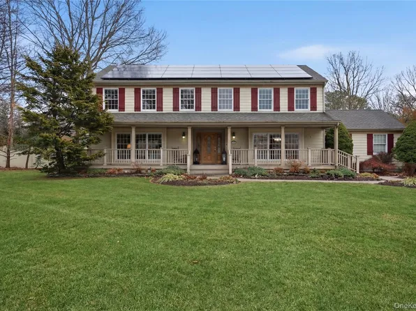 15 Stacy Drive, Port Jefferson Station, NY 11776