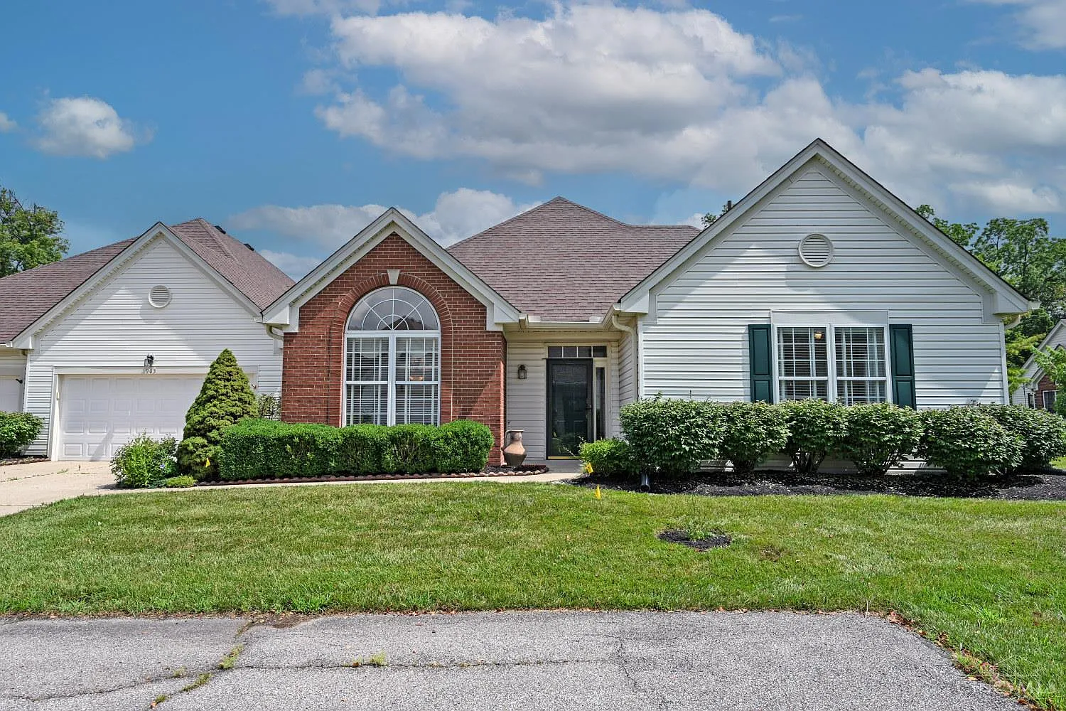 903 Traverse Creek Dr photo 1