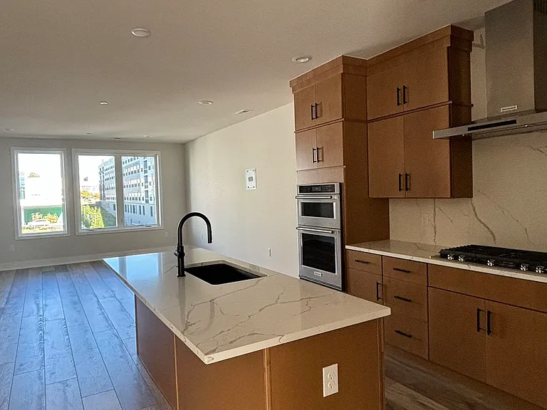 310 Manion Aly — Photo 1