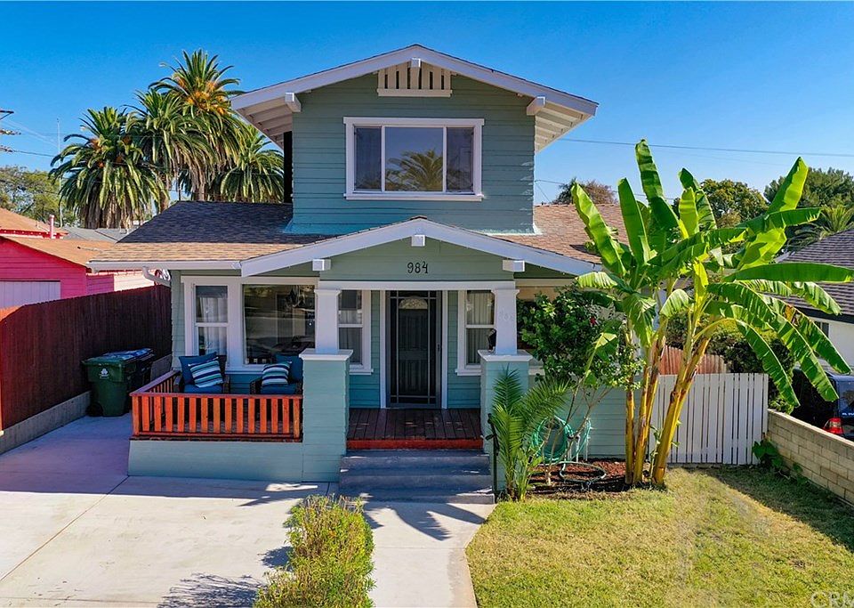 1st image of 984 W Sepulveda St