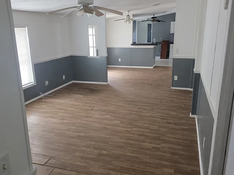 9943 Markham St — Photo 12