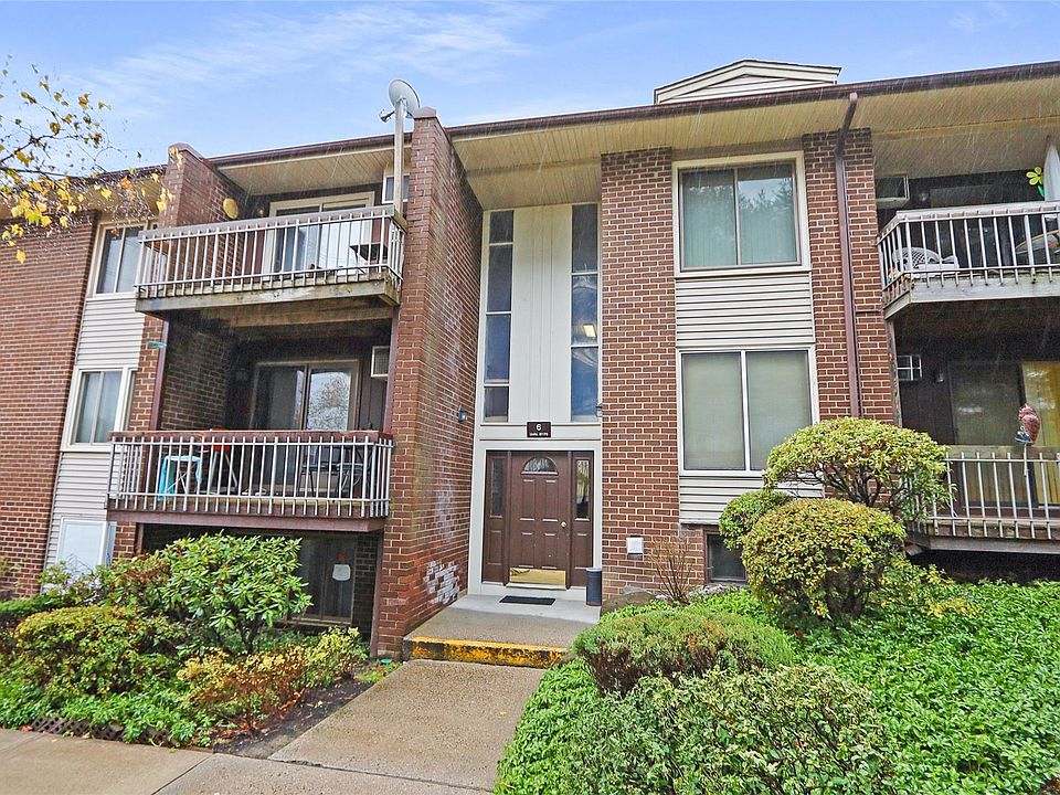 1st image of 61 Country Club Lane #61