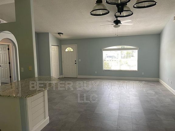 3rd image of 89 Beacon Mill Ln