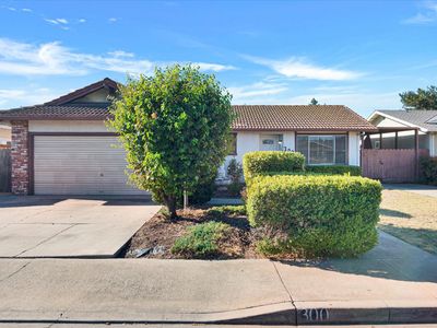 300 Brian Ln, Turlock, CA, 95382