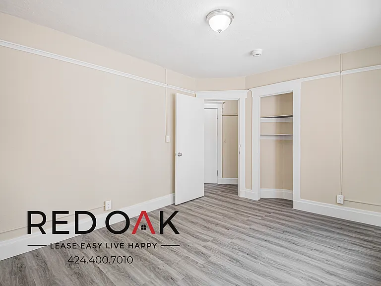 4724 3/4 S Main St #4724-3/4 — Photo 6