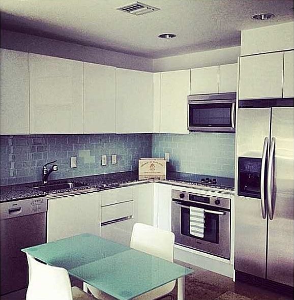 2nd image of 1050 Brickell Ave #0)