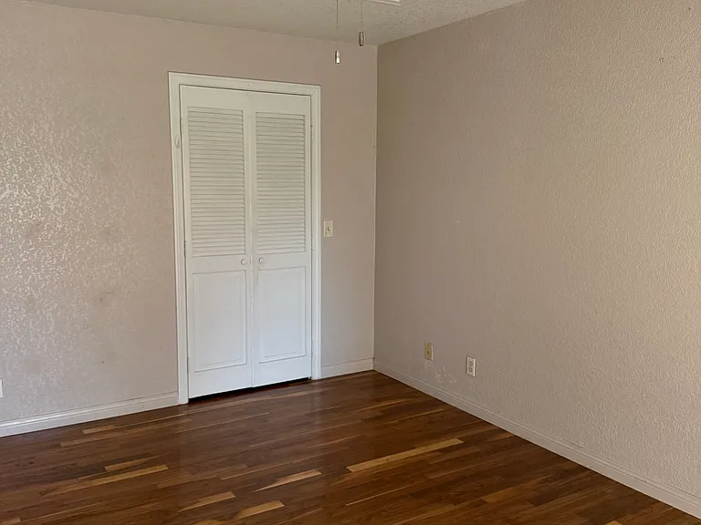 1417 Santa Margarita St — Photo 12