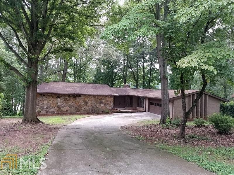 1st image of 1949 Lake Lucerne Way