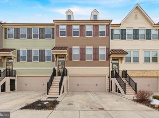 416 Tall Oaks Dr, Warminster, PA 18974