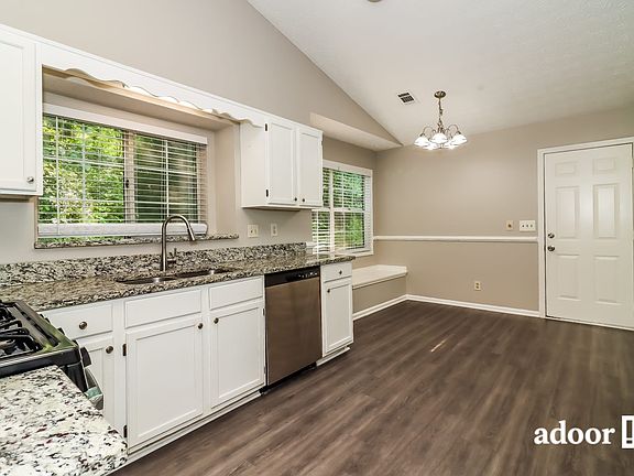 3rd image of 174 Colemans Bluff Dr