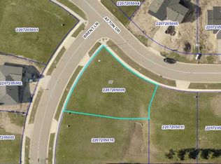 1717 Brent Ln, Northfield, MN 55057