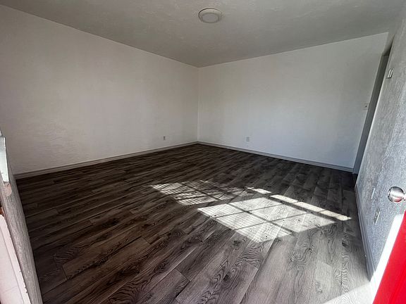 3rd image of 4013 NW Lindy Ave