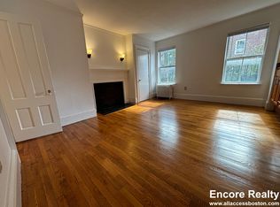 86 Myrtle St #12, Boston, MA 02114