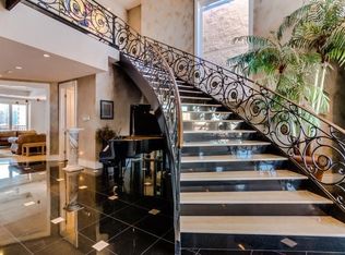 1347 N Sedgwick St #2, Chicago, IL 60610