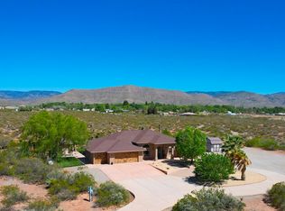 19 Tierra De Vida, La Luz, NM 88337