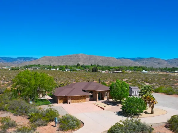 19 Tierra Devida, La Luz, NM 88337