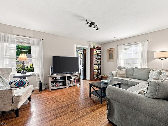 3rd image of 23333 Marion Rd