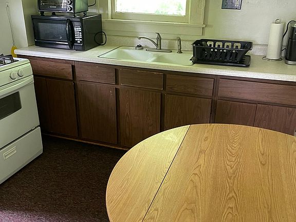 5th image of 301 Richwood Ave #1