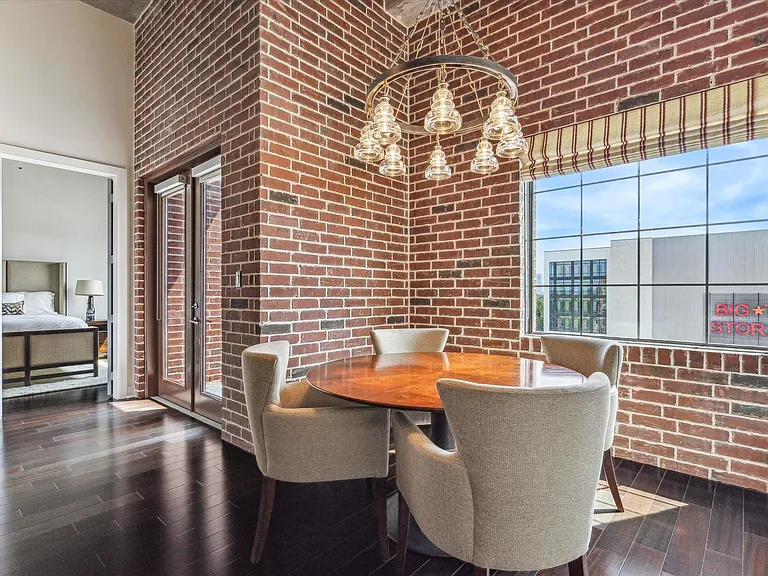 1111 Studewood St #503 — Photo 4