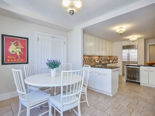 28 East 70th Street image 15 of 19