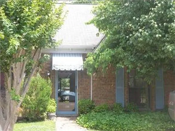 1628 Smokehouse Dr, Cordova, TN 38016