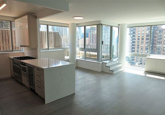 5th image of 101 W End Ave APT 21D