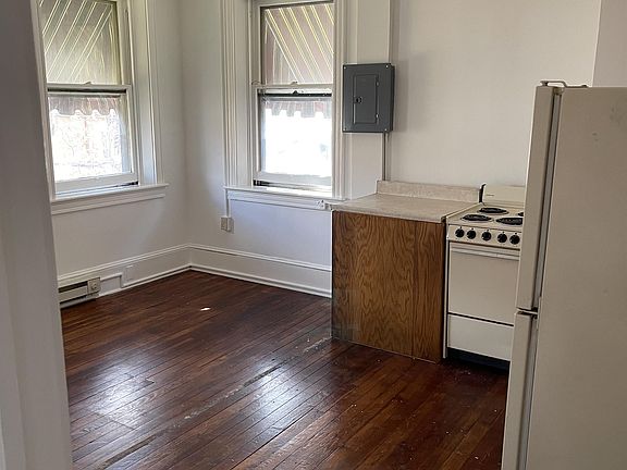2nd image of 22 S Market St APT 301