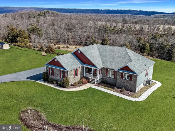 210 Eyles Ln, Winchester, VA 22603