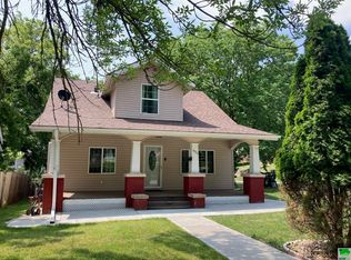 1826 W 16th St, Sioux City, IA 51103
