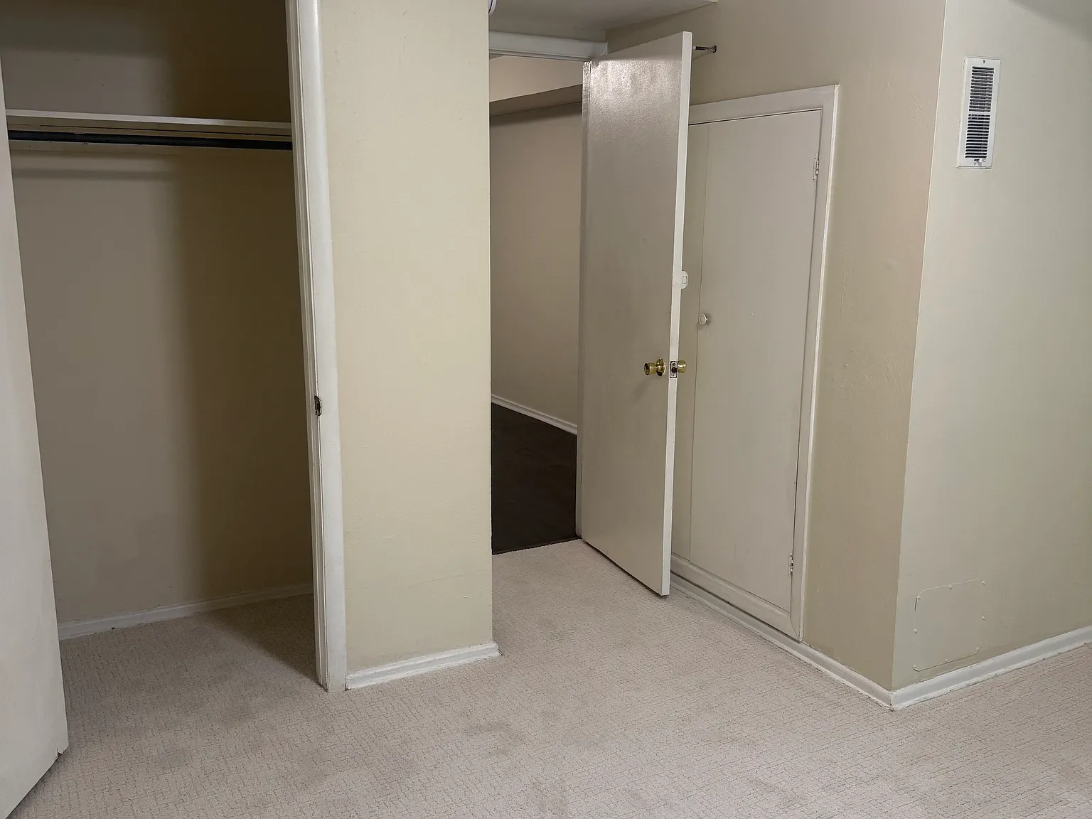 2 bed, 815 sqft, $1,200 — Photo 4