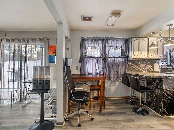 5th image of 246 Irving Park Dr
