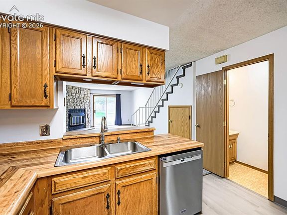 5th image of 3515 Queen Anne Way