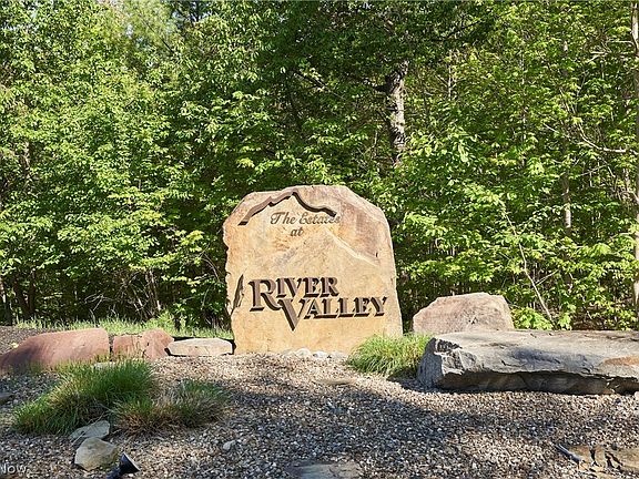 5th image of 1131 River Valley Trl