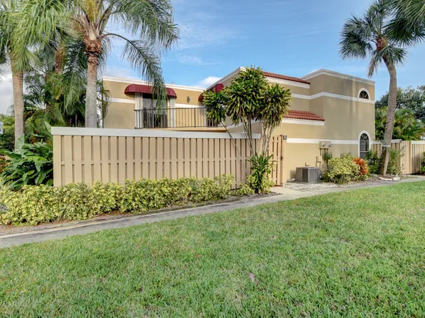 4145 Village Dr Unit A, Delray Beach, FL 33445