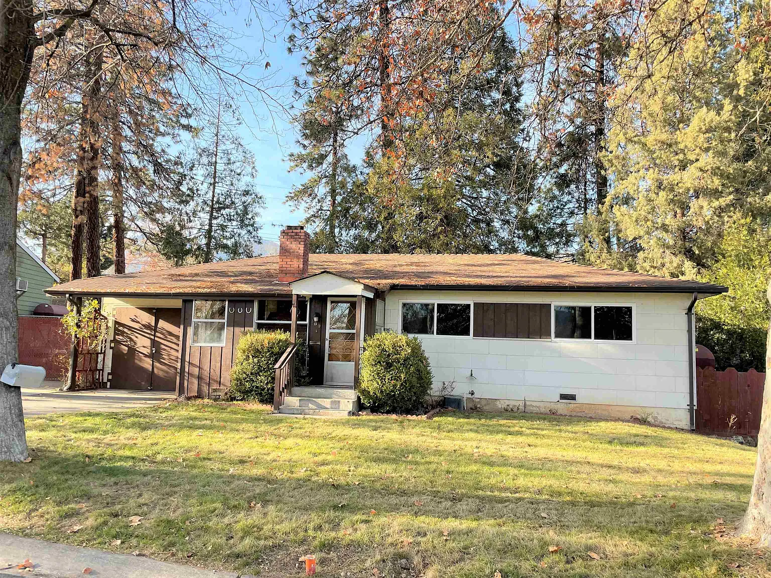 309 Discovery St photo 1