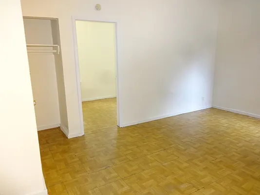 Rented by Blue Egg Realty Corp | media 34