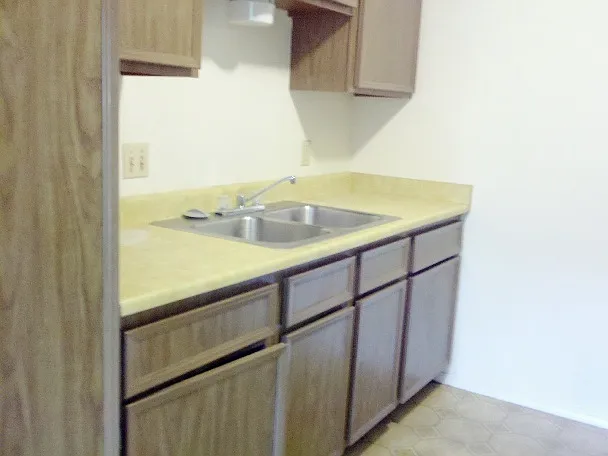 1813 Girard Blvd NE #10 — Photo 9