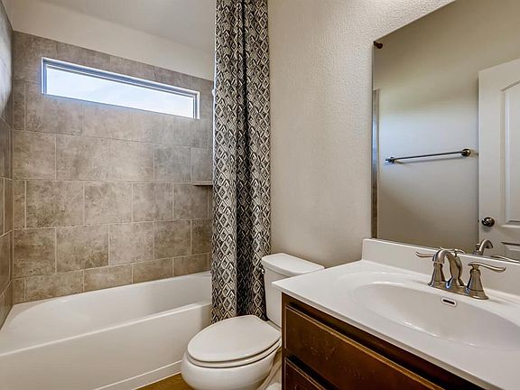 5th image of 103 Headwaters Dr