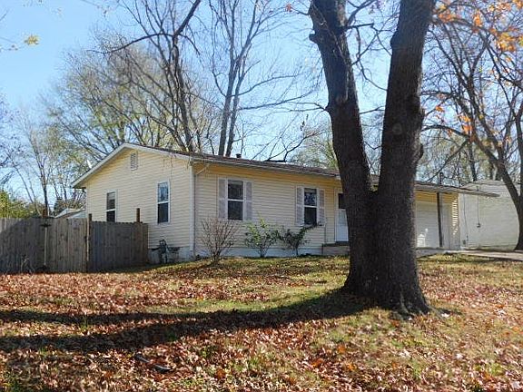 5th image of 846 Twin Oaks Dr