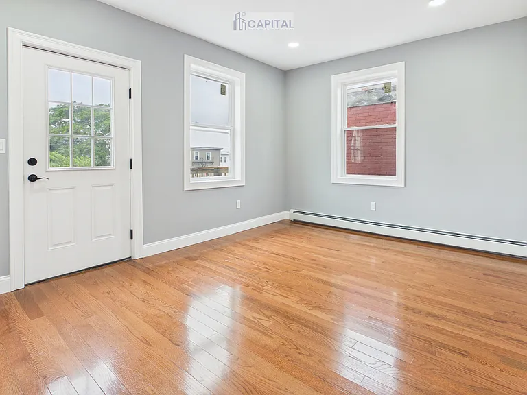 100 Knight St #2 — Photo 9