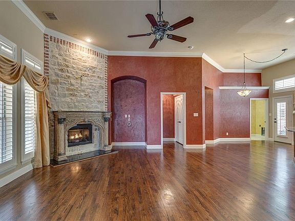 4th image of 8612 Passionvine St