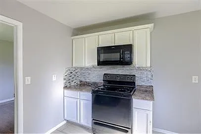5120 N 48th St — Photo 16