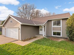 16288 Griffon Trl, Lakeville, MN 55044