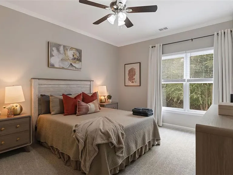 100 Hardwood Ln — Photo 26